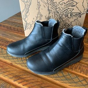 Authentic Kuru shoes